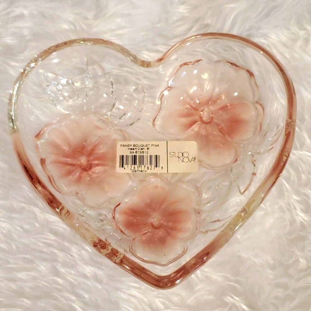NEW Studio Nova Heart-Shaped Glass Dish with Pink Floral Design - Picture 2 of 6